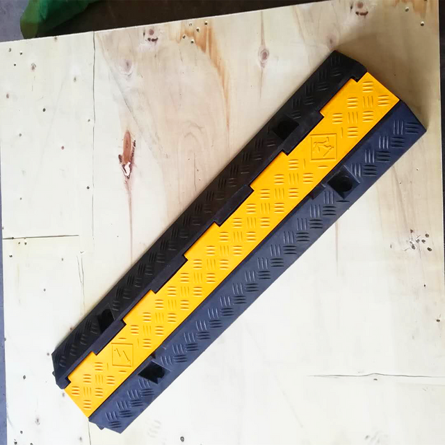 通道线槽减速带